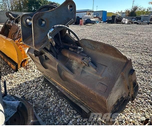 Komatsu PW160-7EO Εκσκαφείς