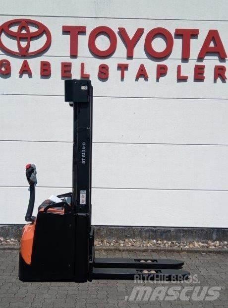 Toyota SWE160L Παλετοφόρα πεζού χειριστή με ιστό