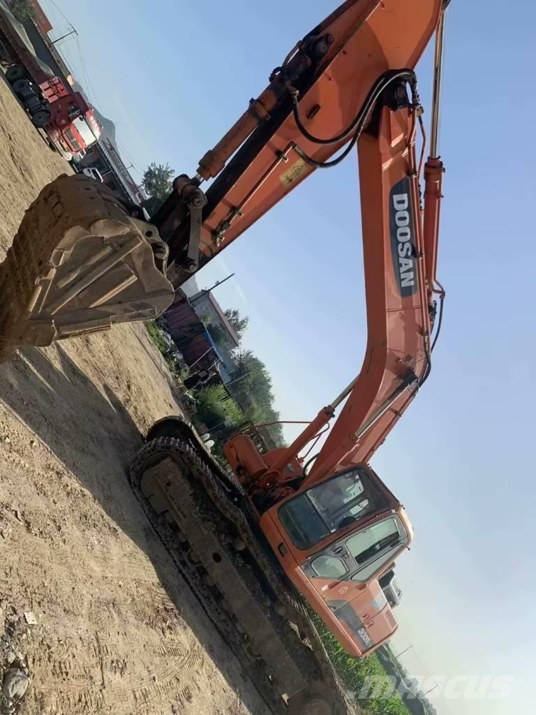 Doosan DH300 Εκσκαφείς με ερπύστριες