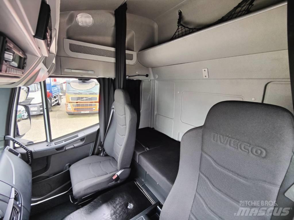 Iveco 180E 28 Φορτηγά Κόφα