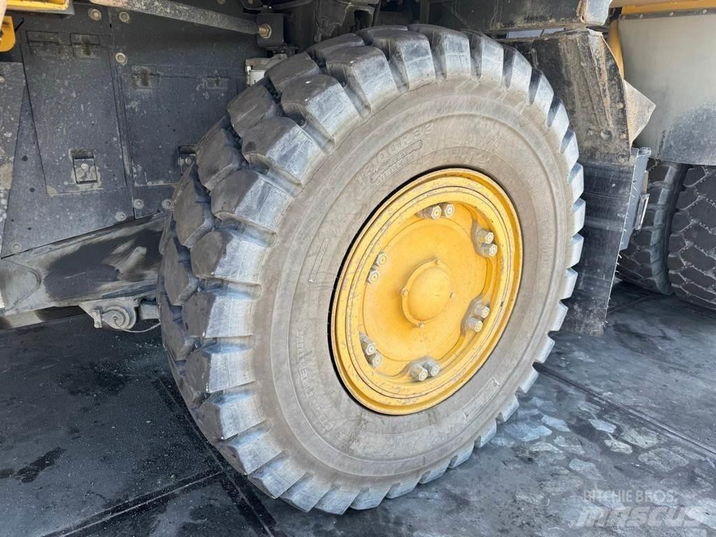 Komatsu HD405-7 Άκαμπτα Dumper με ανατρεπόμενο κάδο