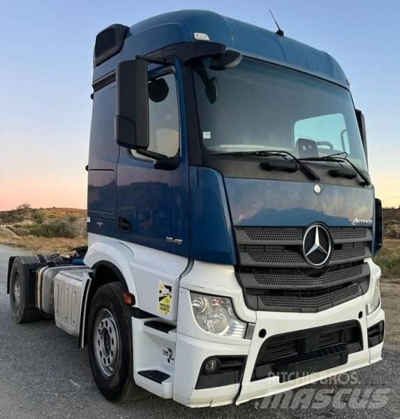 Mercedes-Benz 1845 Τράκτορες