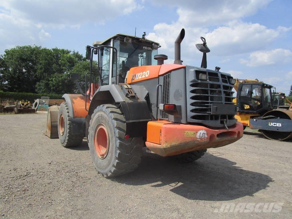 Hitachi ZW 220  Waage Φορτωτές με λάστιχα (Τροχοφόροι)