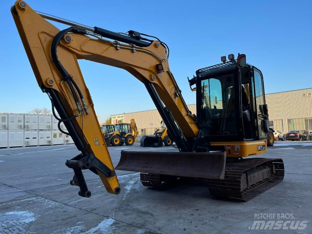 JCB 67 C Εκσκαφάκι (διαβολάκι) < 7t