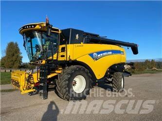 New Holland CX 8.70 Θεριζοαλωνιστικές μηχανές
