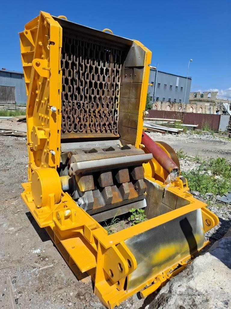 Terex Pegson 4242 SR Σπαστήρες