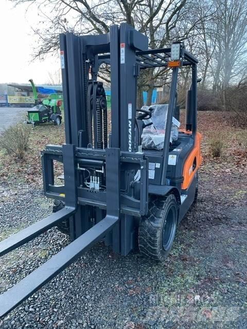 Doosan D30NXS Πετρελαιοκίνητα Κλαρκ