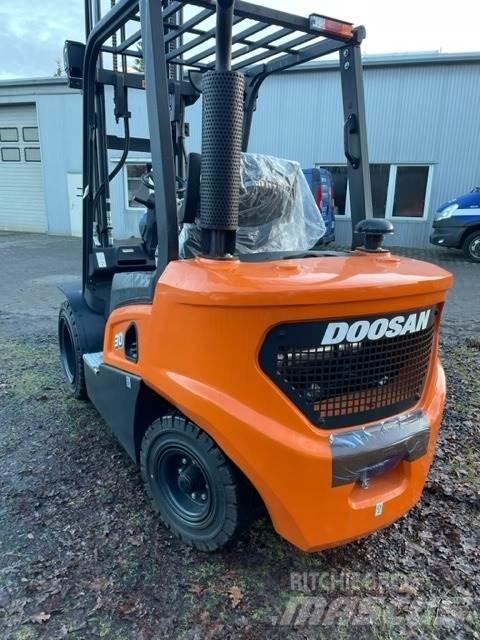Doosan D30NXS Πετρελαιοκίνητα Κλαρκ