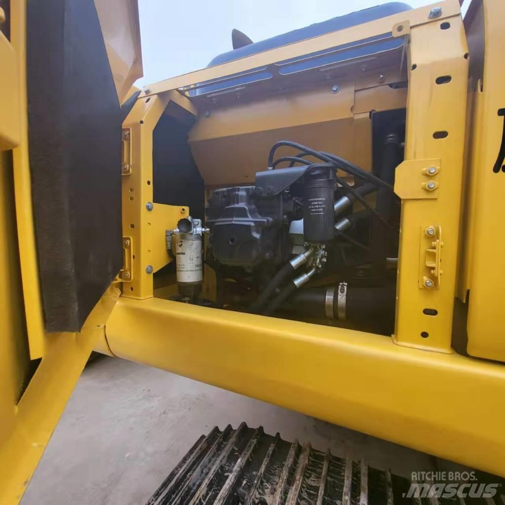 Komatsu PC 210 Εκσκαφείς με ερπύστριες
