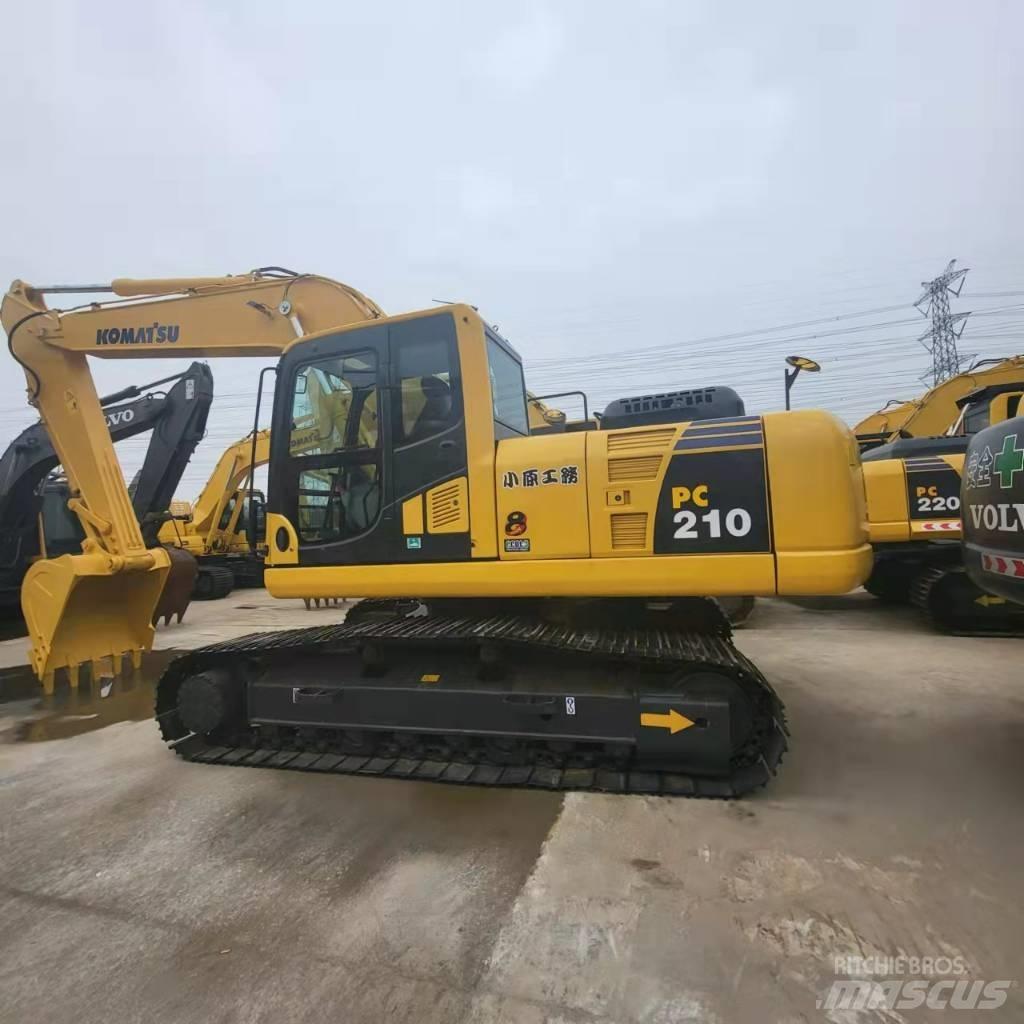 Komatsu PC 210 Εκσκαφείς με ερπύστριες