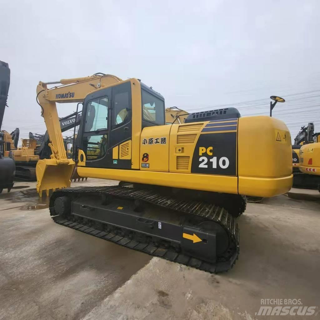 Komatsu PC 210 Εκσκαφείς με ερπύστριες