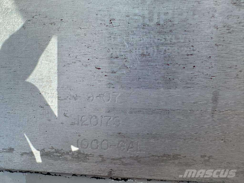 Peterbilt 335 Βυτιοφόρα φορτηγά