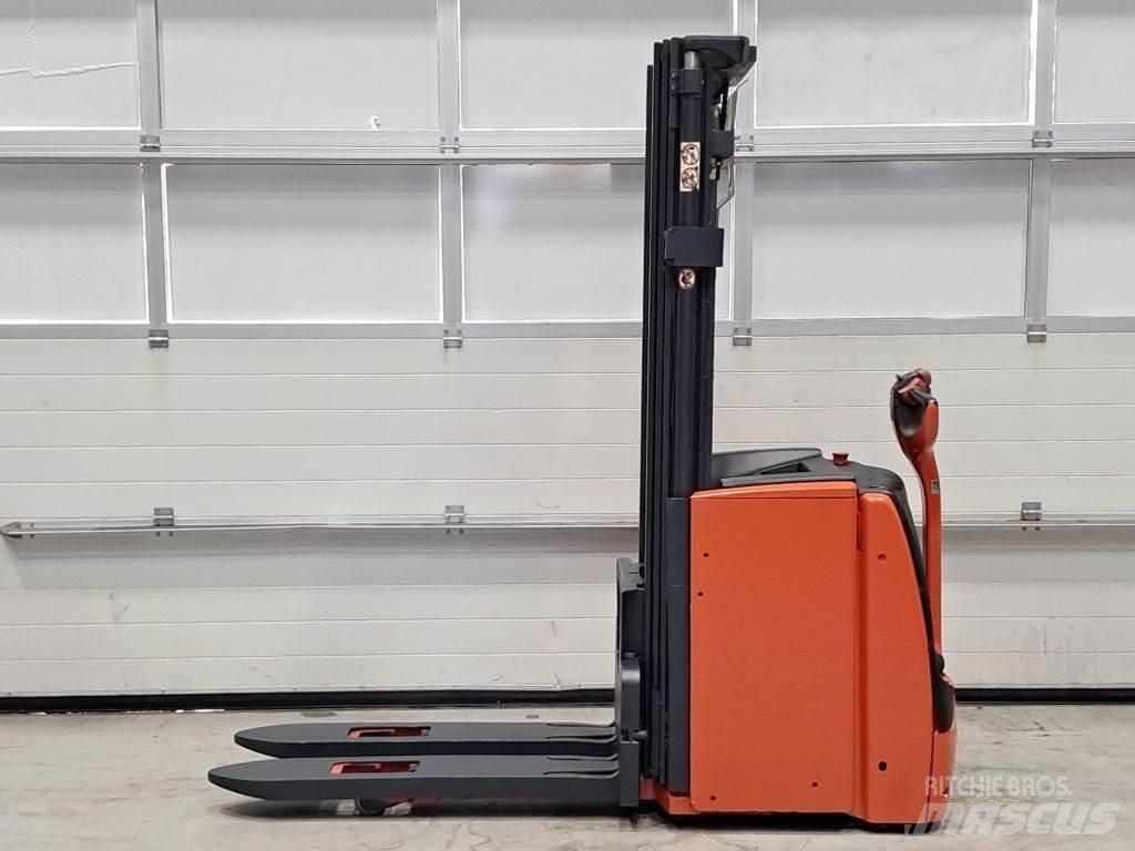 Linde L20 Παλετοφόρα πεζού χειριστή με ιστό