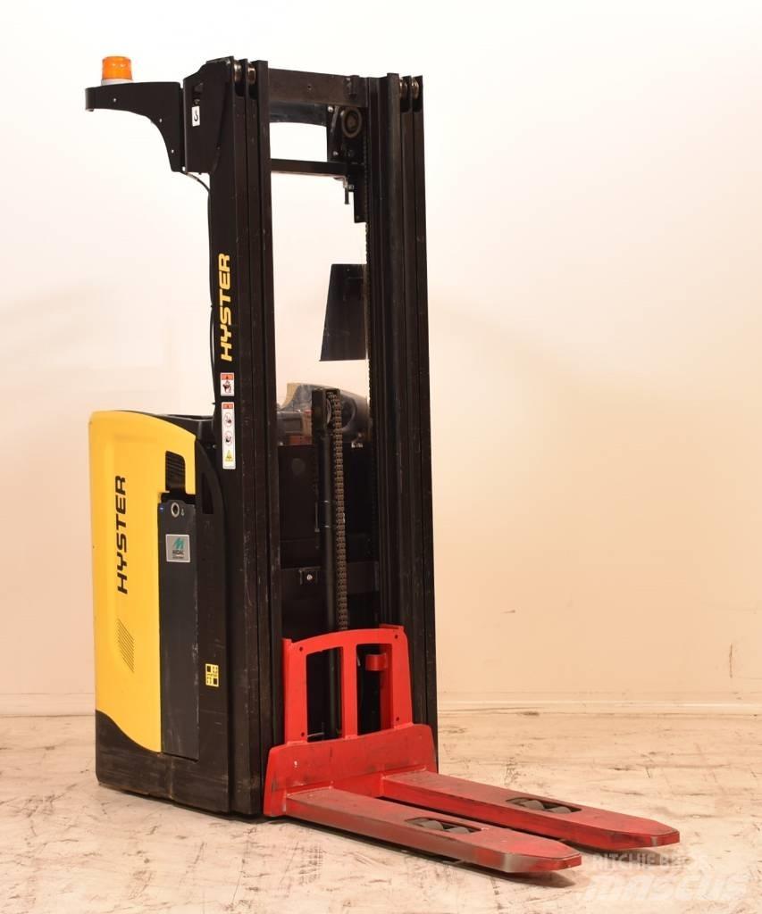 Hyster RS1.6-24 Ηλεκτρικά παλετοφόρα με ιστό