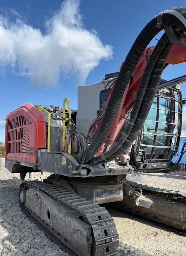Sandvik DX800i Εξοπλισμός επιφανειακών γεωτρήσεων