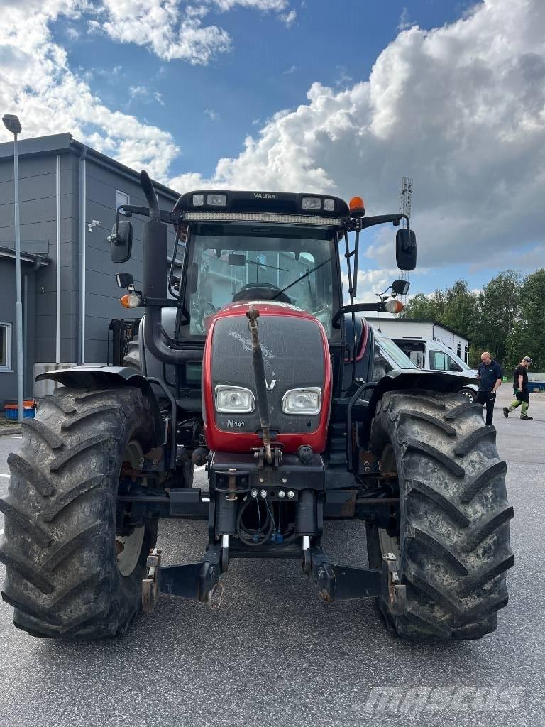 Valtra N 141 Τρακτέρ