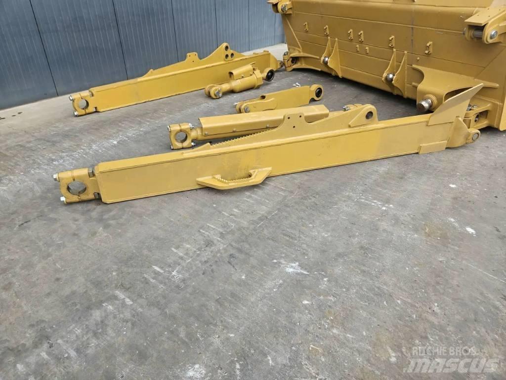 CAT D8N SU Πτερύγια