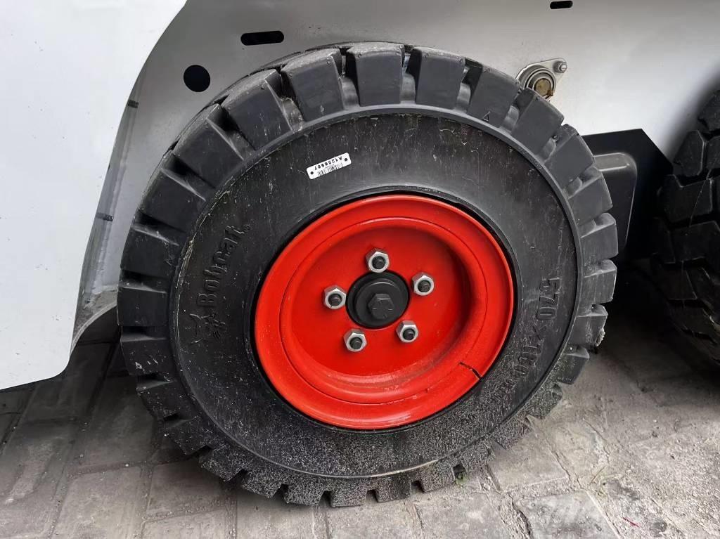 Bobcat S 70 Φορτωτάκια