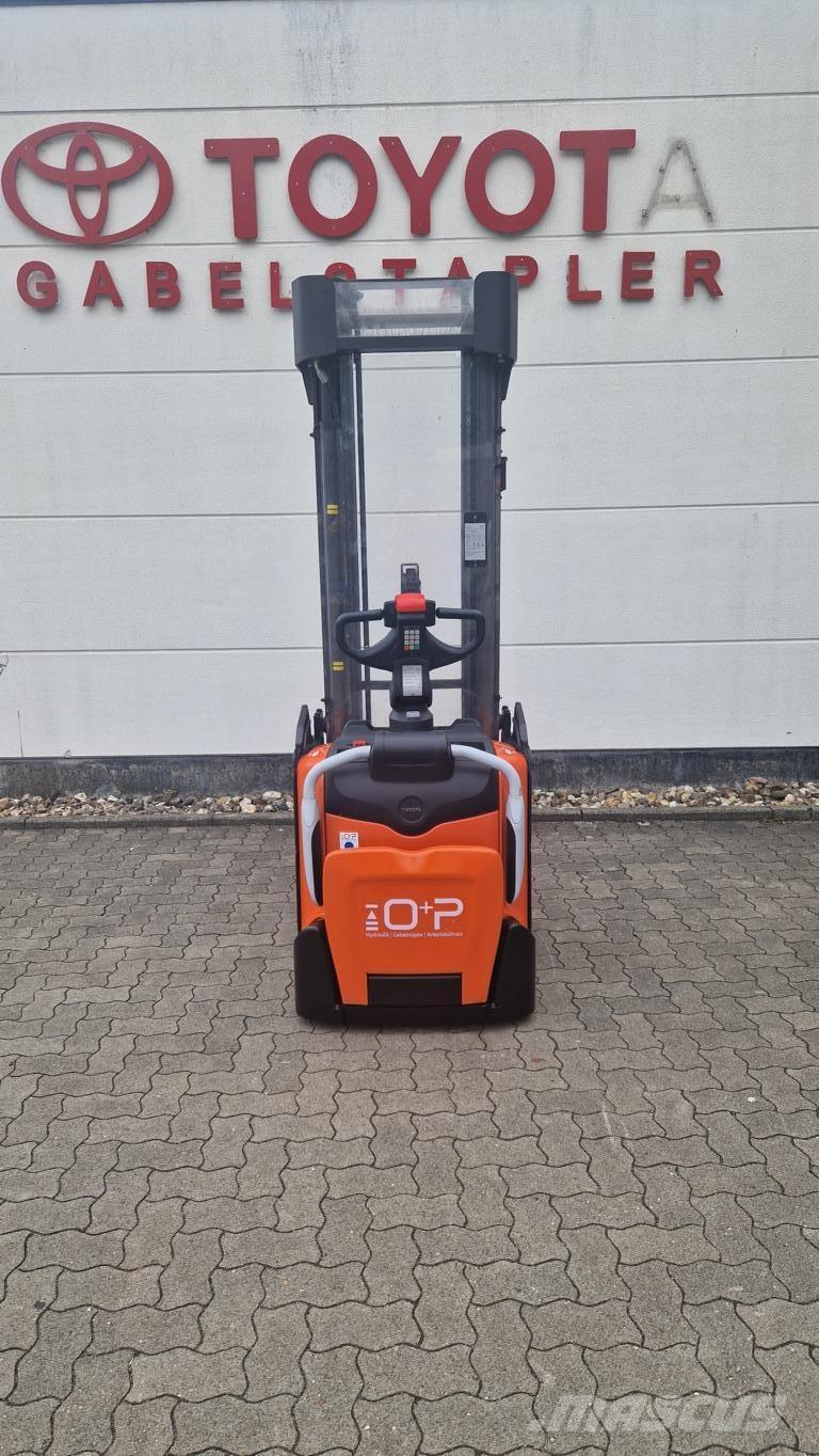 Toyota SPE160 Ηλεκτρικά παλετοφόρα με ιστό