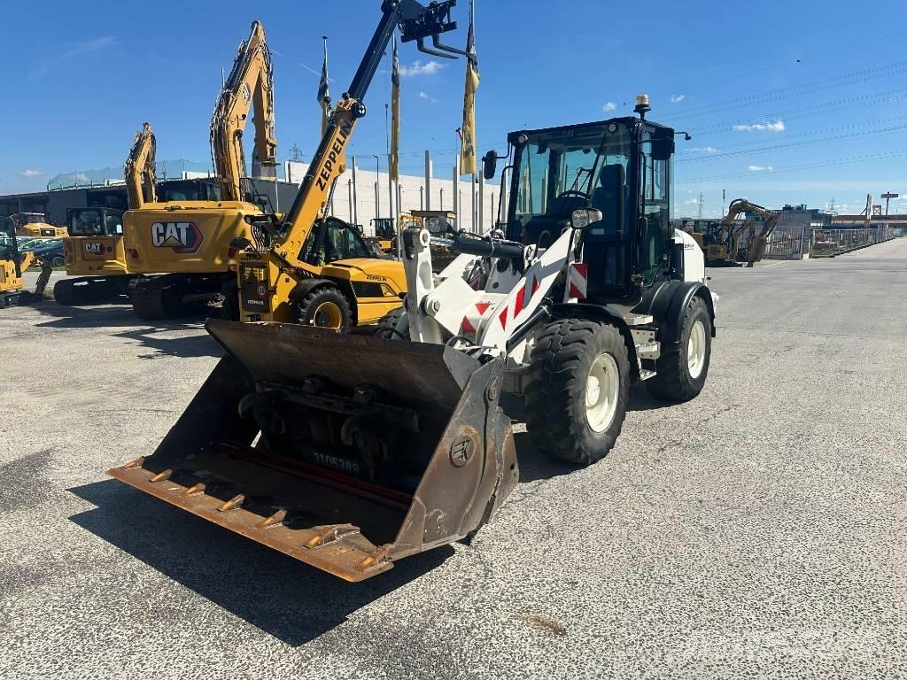 CAT 908 M Φορτωτές με λάστιχα (Τροχοφόροι)