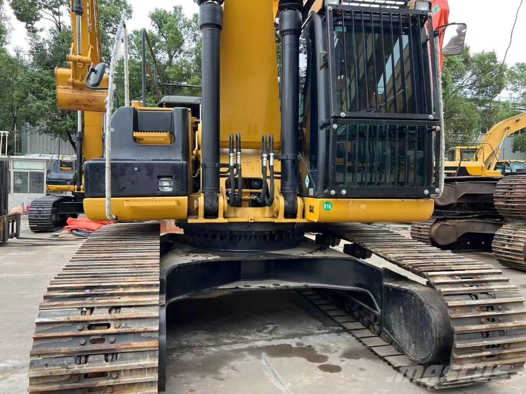 CAT 330 D2 Εκσκαφείς με ερπύστριες