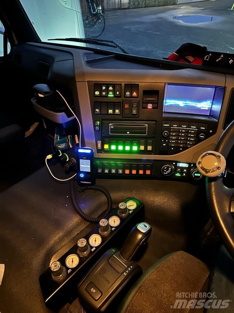 Volvo FM 500 Φορτηγά σκούπες