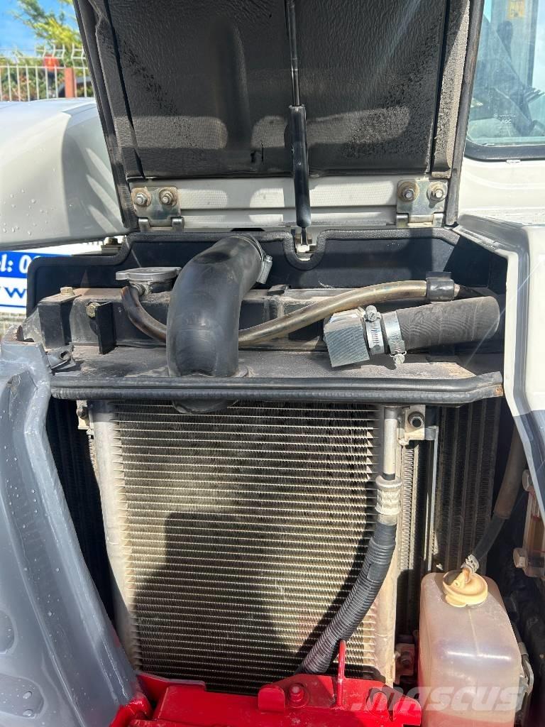 Takeuchi TB 250 Εκσκαφάκι (διαβολάκι) < 7t