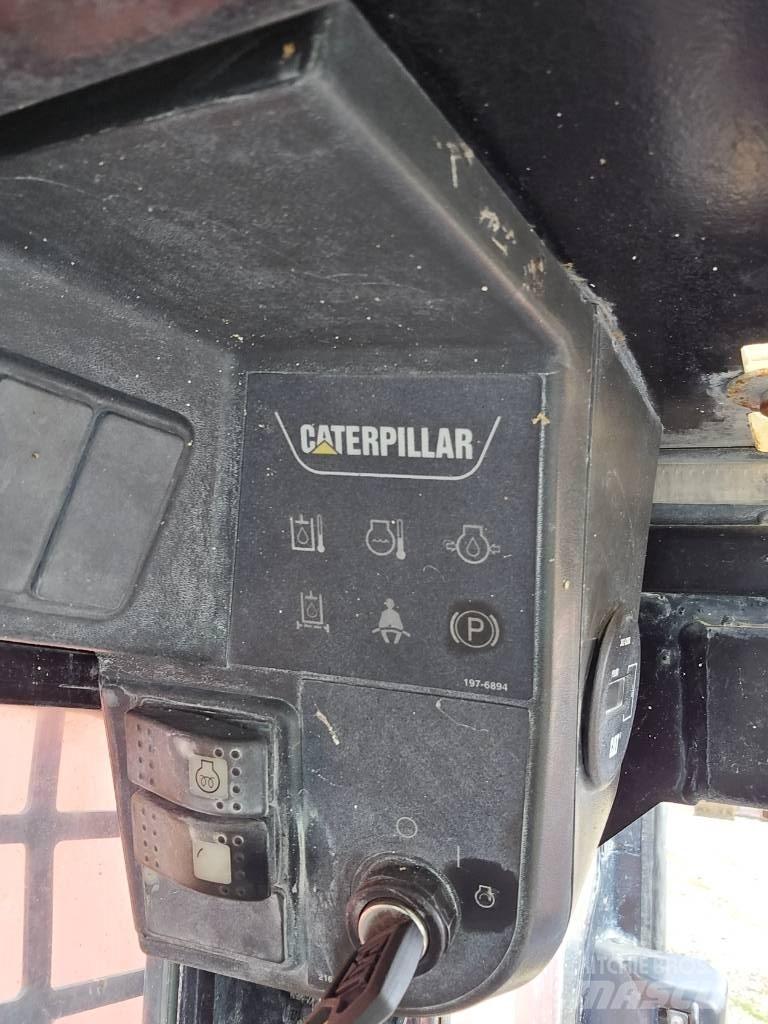 CAT 242 B Φορτωτάκια