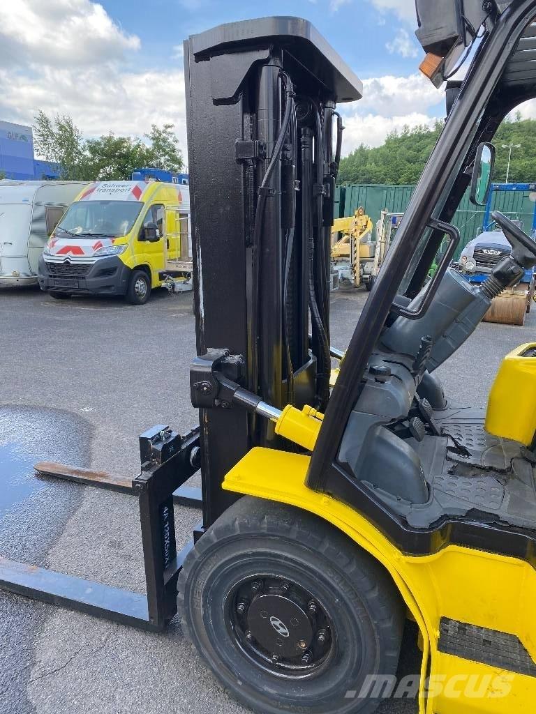 Hyundai 50 L-7 A Περονοφόρα ανυψωτικά κλαρκ με φυσικό αέριο LPG