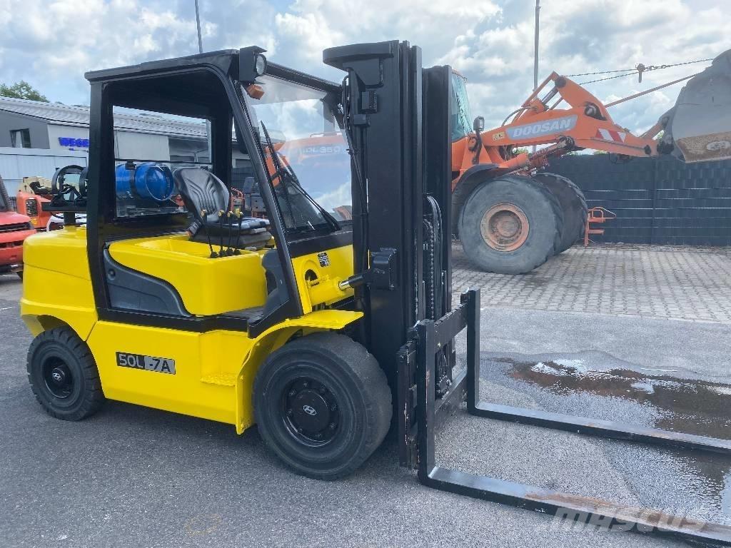 Hyundai 50 L-7 A Περονοφόρα ανυψωτικά κλαρκ με φυσικό αέριο LPG