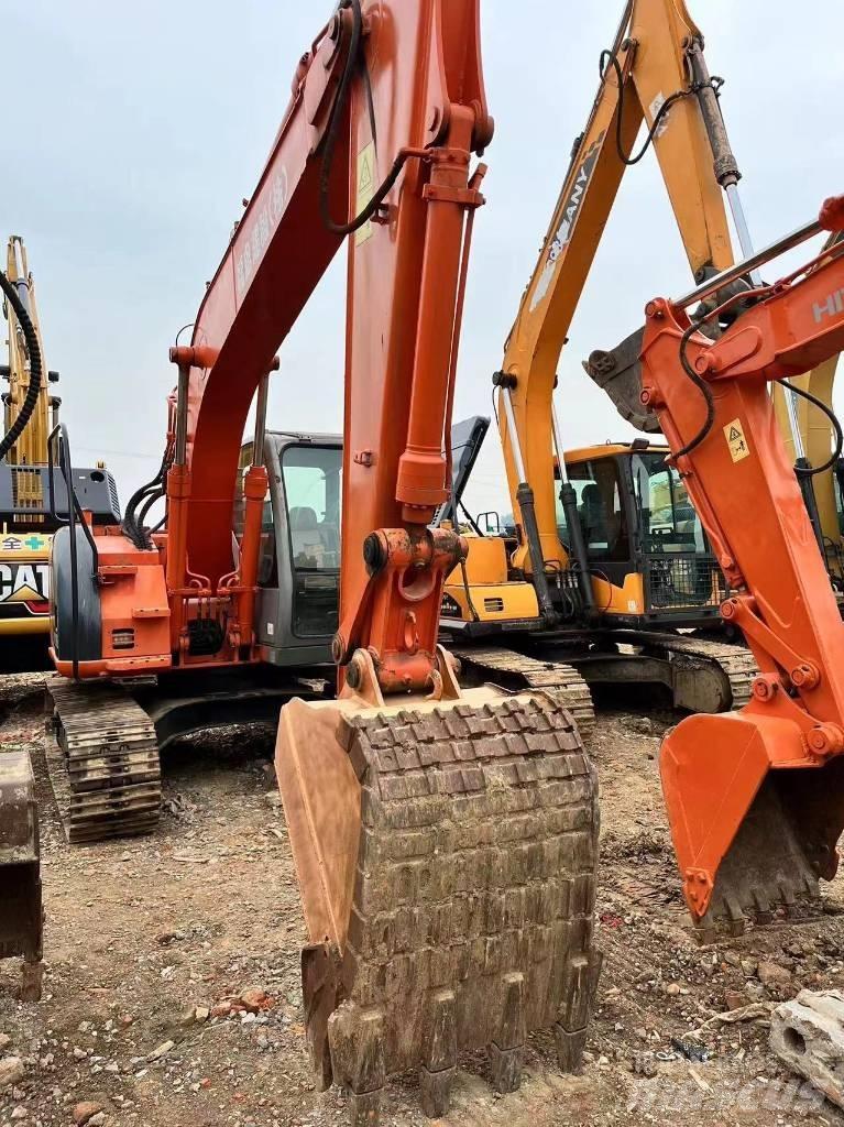 Hitachi ZX 135 US Εκσκαφείς με ερπύστριες