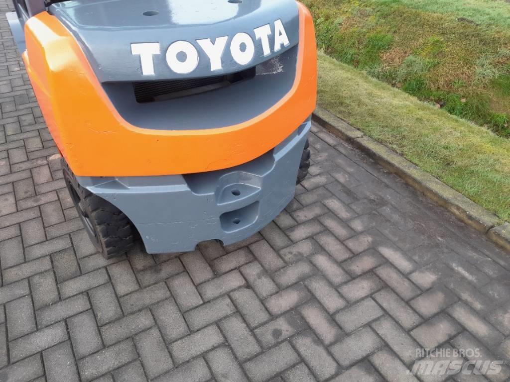 Toyota Tonero 25 Πετρελαιοκίνητα Κλαρκ