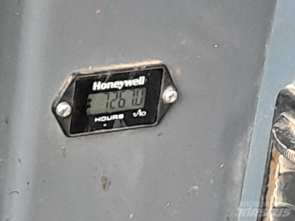 Takeuchi TB 250 Εκσκαφάκι (διαβολάκι) < 7t