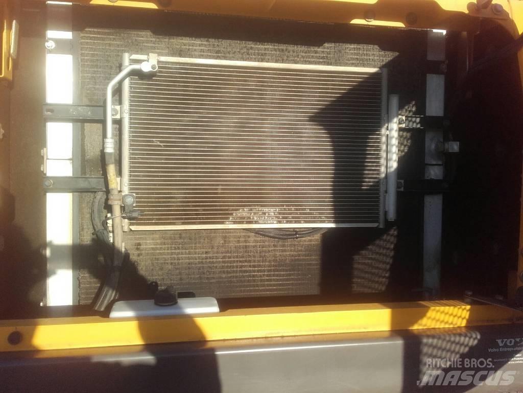 Volvo EC250DL Εκσκαφείς με ερπύστριες