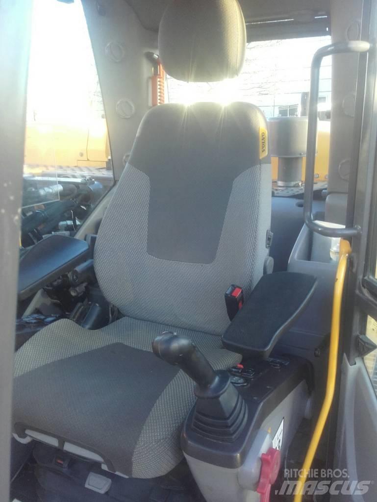 Volvo EC250DL Εκσκαφείς με ερπύστριες