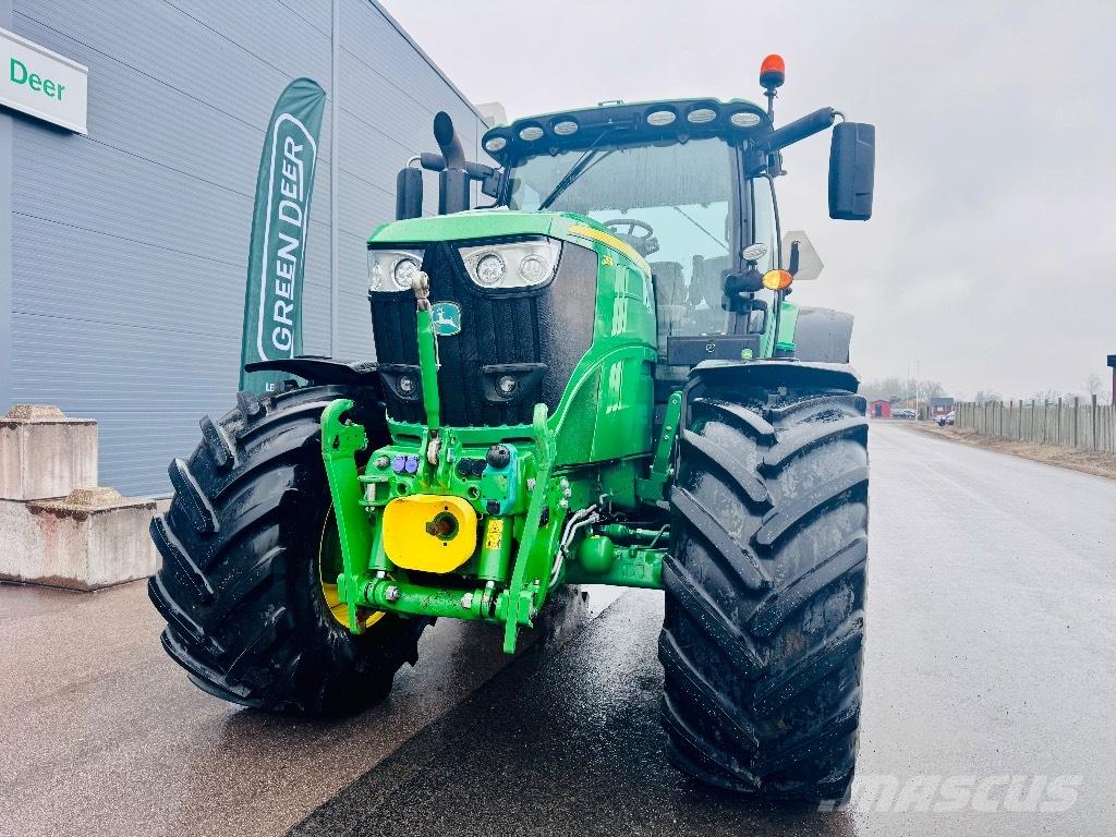 John Deere 6215 R Τρακτέρ