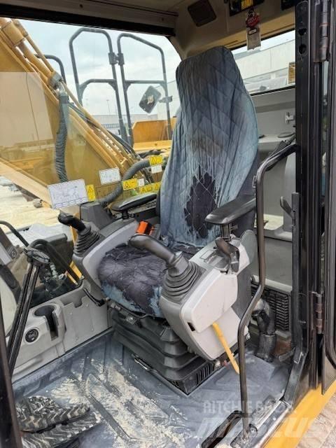 CAT 323 E Εκσκαφείς με ερπύστριες