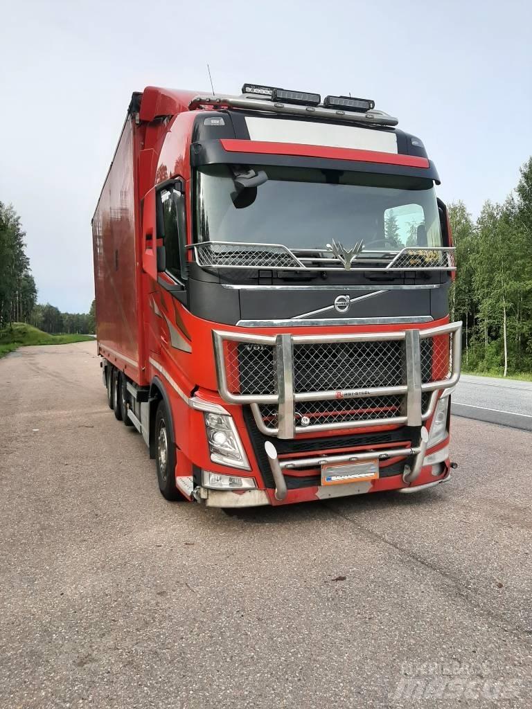 Volvo FH 13 Φορτηγά θρυμματισένου ξύλου
