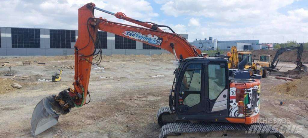 Hitachi ZX 135 US-6 Εκσκαφείς με ερπύστριες