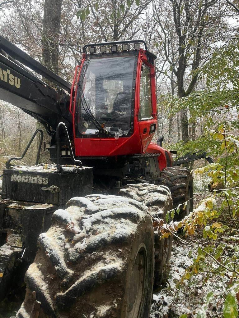 Komatsu 951 Θεριζοαλωνιστικές μηχανές