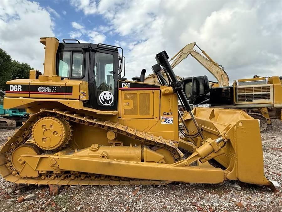 CAT D 6 R Μπουλντόζες με ερπύστριες