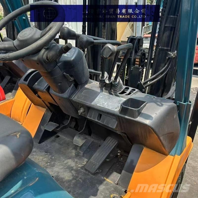 Toyota 7 FGU 25 Πετρελαιοκίνητα Κλαρκ