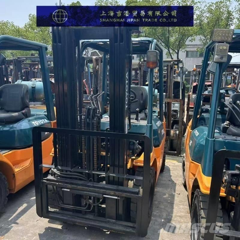 Toyota 7 FGU 25 Πετρελαιοκίνητα Κλαρκ