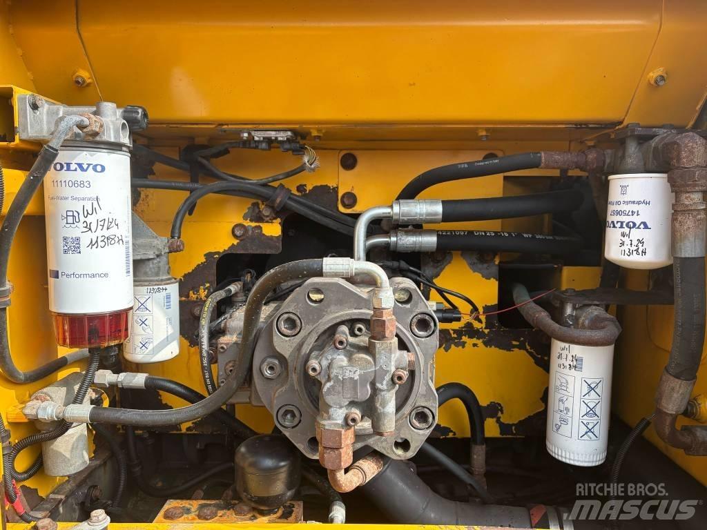 Volvo EC 220 DL Εκσκαφείς με ερπύστριες