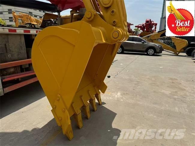 Komatsu PC 220 Εκσκαφείς με ερπύστριες