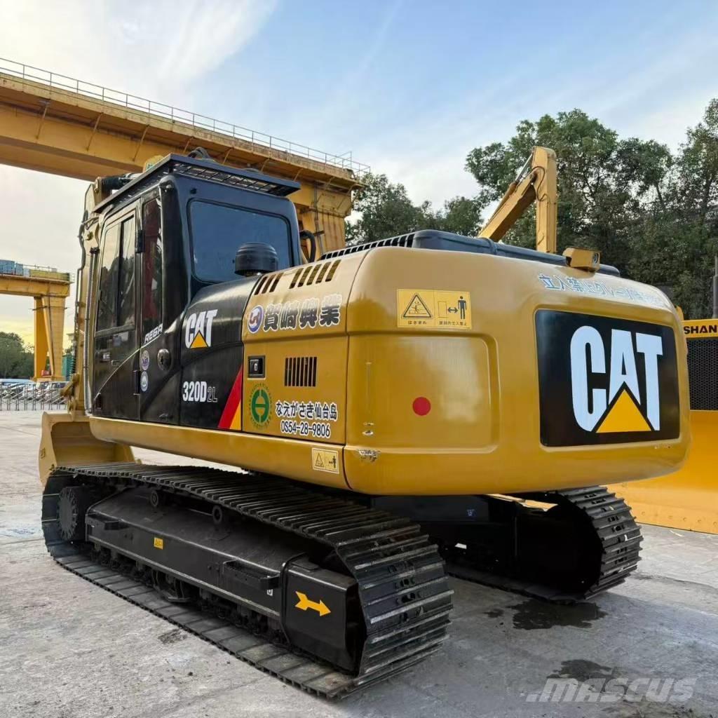 CAT 320 D2 Εκσκαφείς με ερπύστριες
