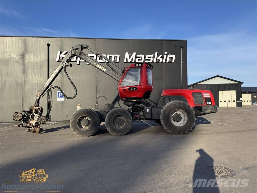 Komatsu 951 Θεριζοαλωνιστικές μηχανές