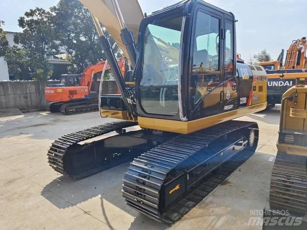 CAT 320 D 2 Εκσκαφείς με ερπύστριες