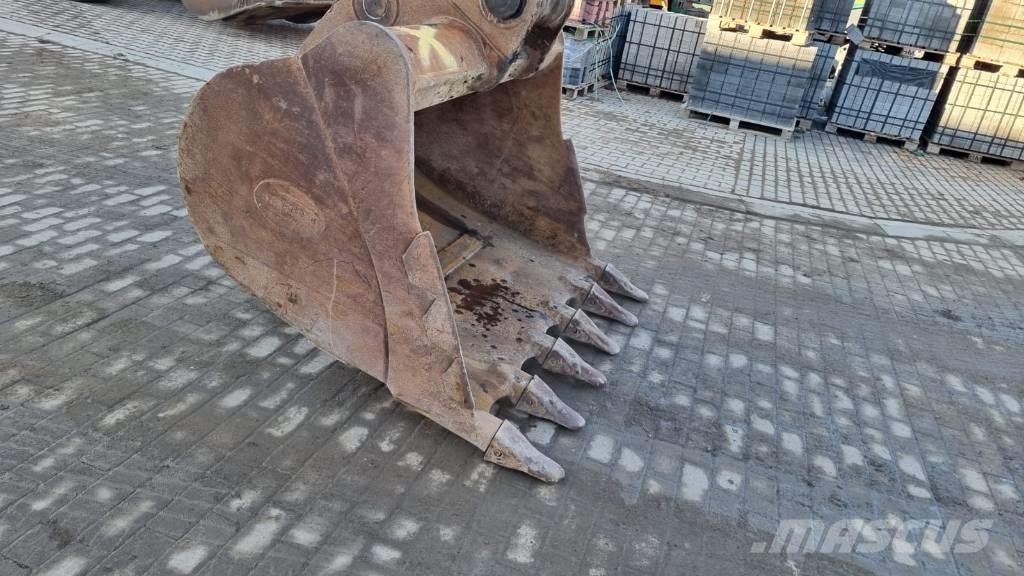 Komatsu PC 210 LC Εκσκαφείς με ερπύστριες