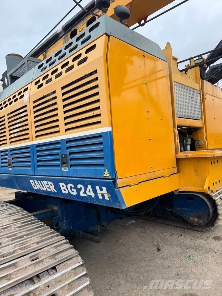 Bauer BG 24 H Βαριά τρυπάνια